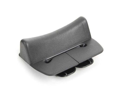 Soporte metálico de fijación OEM 72111924947 para BMW E30. Pieza original BMW, compatible con componentes del cinturón de seguridad trasero.