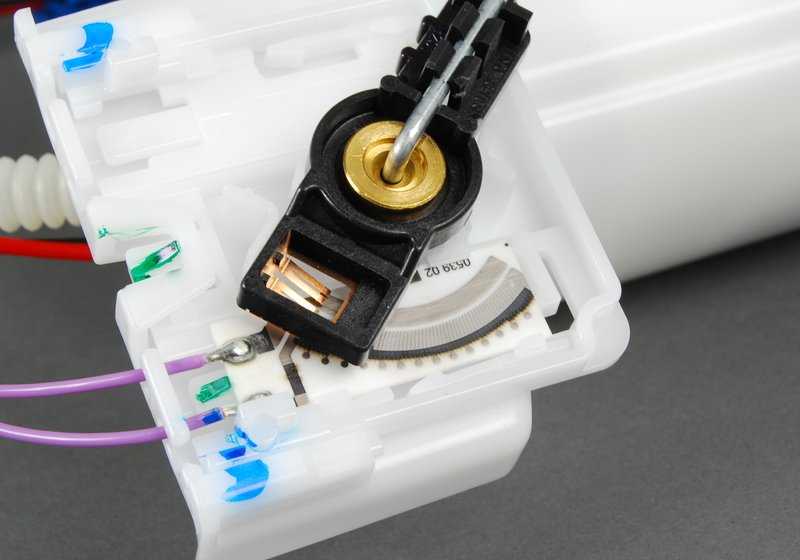 Kit de reparación de bomba de combustible/sensor de nivel para BMW Z4 E85 (OEM 16146768685). Original BMW