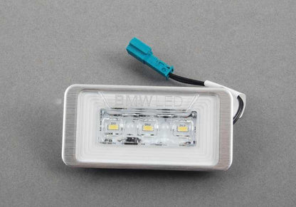 Luz de porta-malas para BMW E81 E82 E87 E87N E90 E90N E92 E92N E93 E93N E60 E60N E65 E66 F30 F30N F35 F35N F20 F20N F21 F21N F52 F22 F22N F87 F87N F32 F32N F07N F10 F10N F80 F80N F31 F30N F45 F45N F46 F46N G12 G12N