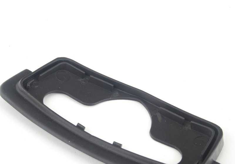 Junta de maletero (goma cierre) OEM 51241884152 para BMW E30 (316, 316i). Compatible con modelos de 1982 a 1989. Recambio original BMW.