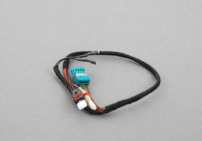 Specchio di cablaggio retrovisore elettrico sinistro OEM 67136973721 per BMW E70 (X5) ed E71/E72 (X6). Compatibile con tutti i motori indicati. BMW di riserva originale.