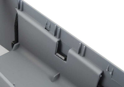 Consola reposabrazos central gris OEM 51168248500 para BMW Serie 3 E46. Pieza interior original BMW para sustituir la consola del reposabrazos central.