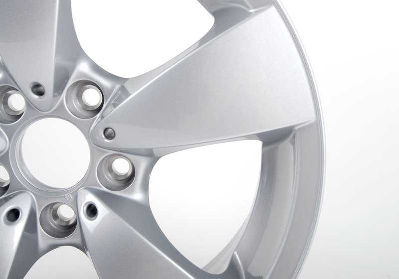 Llanta de aleación diseño Estrella 138 OEM 36116776776 para BMW E60, E61. Original BMW.