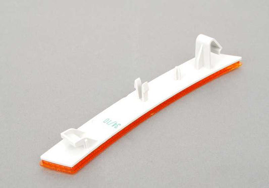 Reflector lateral derecho OEM 63143417738 para BMW E83. Compatible con modelos con paquete aerodinámico M. Pieza original BMW.