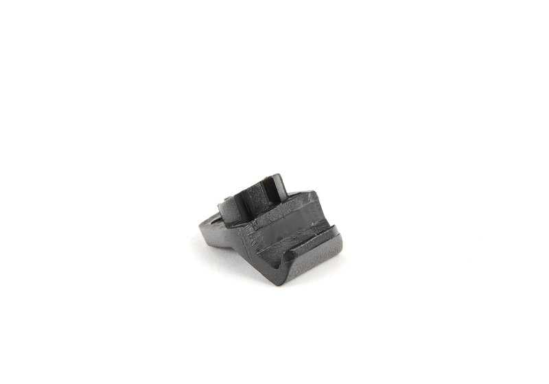 Gancho de sujeción OEM 51161946206 para BMW E34. Original BMW.