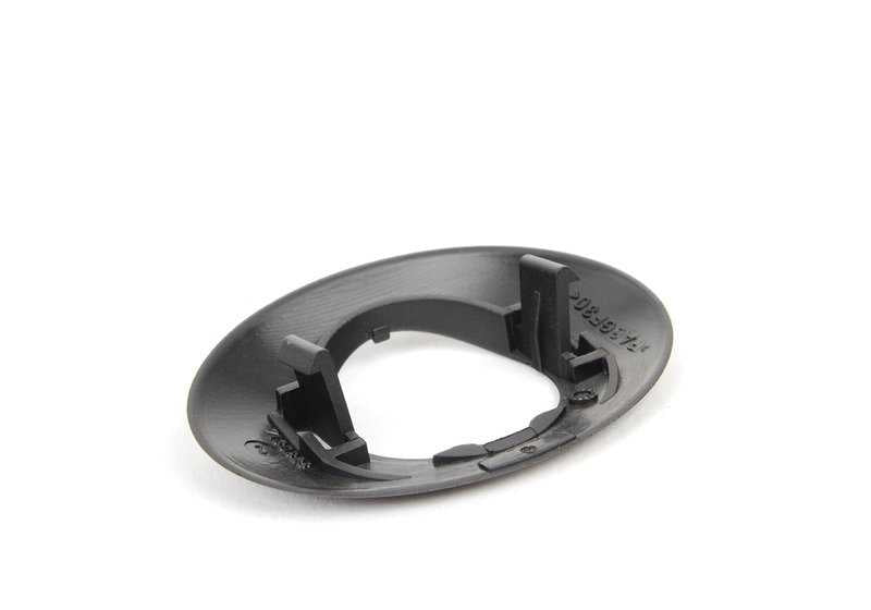 Tapa cierre maletero OEM 51247130828 para BMW E82, E88, E90, E90N, E92, E92N, E93, E93N. Pieza original BMW.