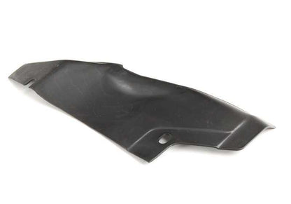 Protector interior paso de rueda delantero izquierdo OEM 51711943829 para BMW E30. Original BMW