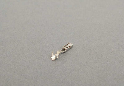 Terminal hembra MQS OEM 61136901726 para BMW {E81, E82, E87, E88, F20, F21, E36, E46, E90, E91, E92, E93, F30, F31, F34, G20, G21, G28, G80, G81, F32, G26, E39, E60, E61, F07, F10, F11, F90, G30, G31, G60, G61, G68, G90, G99, E63, E64, F06, F12, F13,