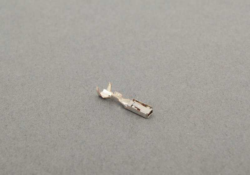 Terminal hembra MQS OEM 61136901726 para BMW {E81, E82, E87, E88, F20, F21, E36, E46, E90, E91, E92, E93, F30, F31, F34, G20, G21, G28, G80, G81, F32, G26, E39, E60, E61, F07, F10, F11, F90, G30, G31, G60, G61, G68, G90, G99, E63, E64, F06, F12, F13,