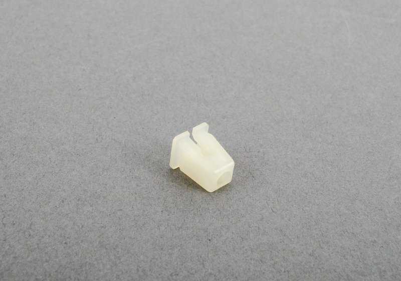 Nut di espansione per BMW E81, E82, E87, E88, F20, E30, E36, E46, E90, F30, F32, F36, F11, F18, F12, G11, F91, I20, E84, F39, E83, F25, F26, F39, E53, F07, G05, E71, F16, G07, G09 (OEM 63121374075). BMW originale.