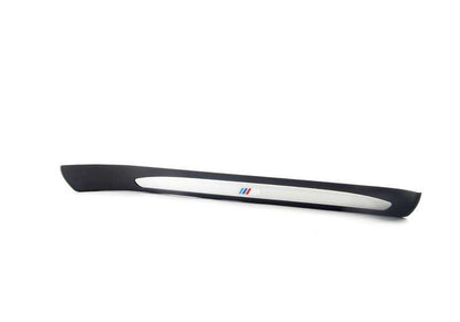 Moldura M estribo trasero izquierdo OEM 51477898822 para BMW Serie 5 E60, E61, E60 LCI, E61 LCI. Original BMW.