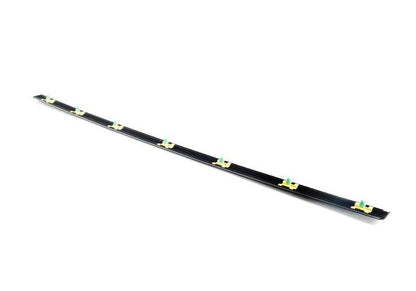 Moldura cromada puerta delantera derecha OEM 51138125350 para BMW E38. Repuesto original BMW.