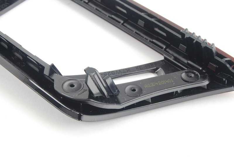 Blende I-Tafel glossy black for BMW 3 Series F30, F31, F34, 4 Series F32, F33, F36 (OEM 51459231456). Genuine BMW