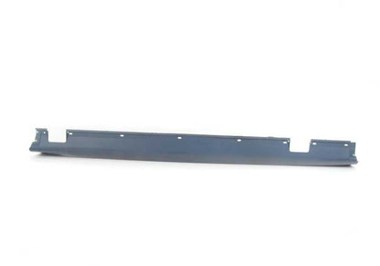 Cobertor de talonera (lado izquierdo) OEM 51777907177 para BMW E60, E61. Original BMW.
