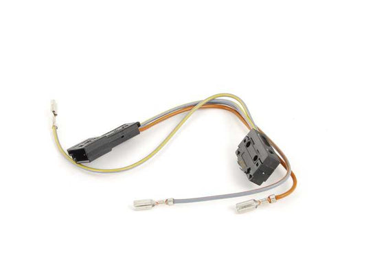 Microinterruptor pulsador portón trasero OEM 51138185792 para BMW E46, E39. Original BMW.