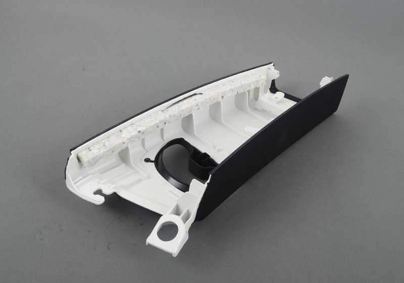 Upper left B-pillar moulding for BMW 3 Series E92, E92N (OEM 51437960059). Original BMW