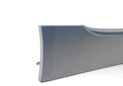 Cubierta lateral derecha imprimada OEM 51717159658 para BMW Serie 5 E61 (modelos 520d, 523i, 525d) desde 03/2004 hasta 02/2007. Repuesto original BMW.