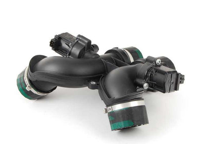 Tubo de admisión de aire OEM 13717589643 para BMW E70, X5 E70, X6 E71. Original BMW.