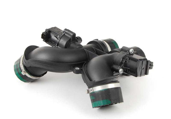 Tubo de admisión de aire OEM 13717589643 para BMW E70, X5 E70, X6 E71. Original BMW.