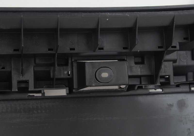 Paragolpes delantero imprimado OEM 51117042706 para BMW E65 y E66. Original BMW.