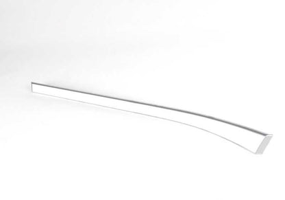 Embellecedor puerta delantera izquierda acabado cromo mate OEM 51412695577 para BMW E39. Original BMW.