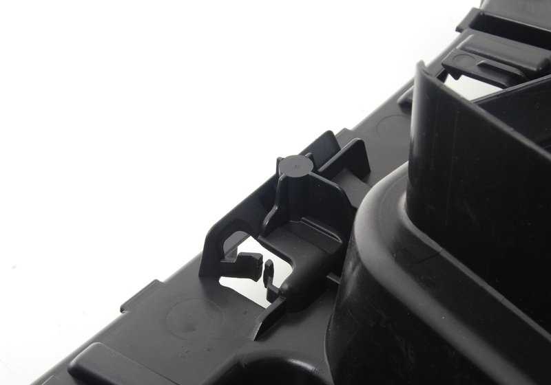 Guía lateral derecha del parachoques OEM 51128057208 para BMW F34 y F34N. Recambio original BMW.