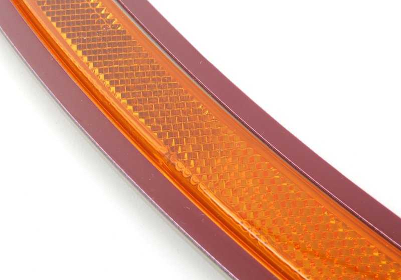 Luz de posición lateral izquierda OEM 63147295503 para BMW E82, E88, E90, E91, E92, E93, E70, E71, F01, F02, F07, F10, F11, F25, F30, F31, F34, G30, G31, G32. Original BMW.