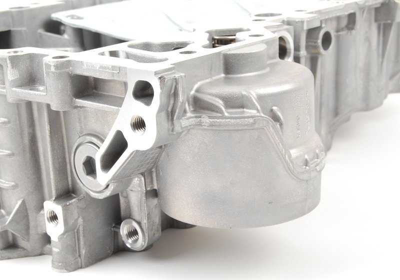 Parte superior del cárter de aceite OEM 11137621070 para BMW F07, F10, F11, F06, F12, F13, F01, F02 (incluye versiones N). Recambio original BMW.