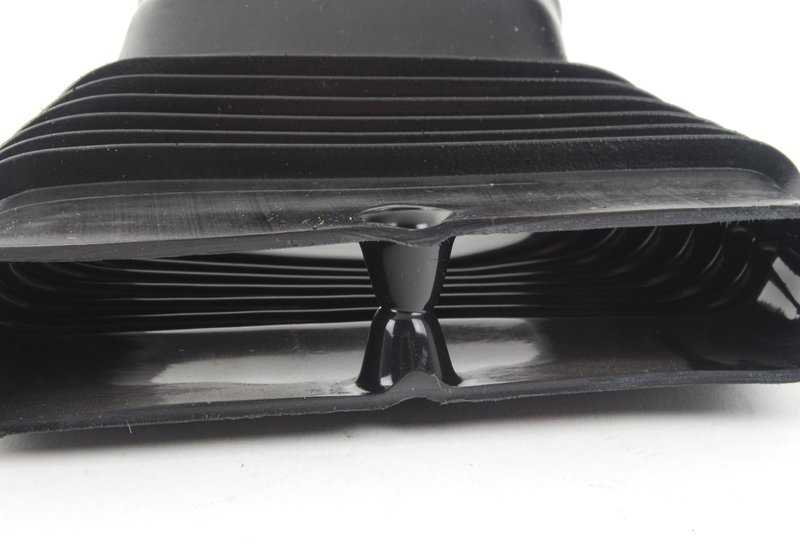 OEM right ventilation adapter 64111393326 for BMW E36. Original BMW piece.