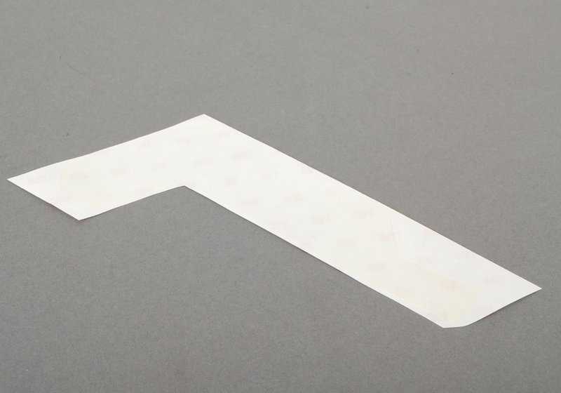 Lámina protectora izquierda OEM 51148410661 para BMW Z3 {E36 todos los modelos: 1.8, 1.9, 2.0} con cambio manual y automático. Original BMW.