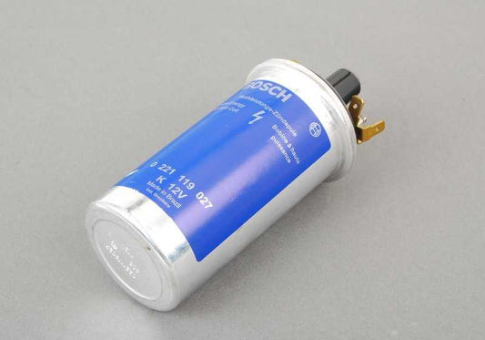 Bobina de encendido OEM 12131359637 para BMW E21, E12. Original BMW. Ideal si tu coche no arranca bien o falla al acelerar. Repuesto original para un rendimiento óptimo.