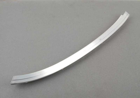 Guía trasera derecha OEM 54318263824 para BMW E46. Original BMW.