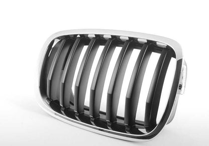 Rejilla decorativa delantera derecha OEM 51137305590 para BMW X5 E70 y X6 E71. Original BMW.