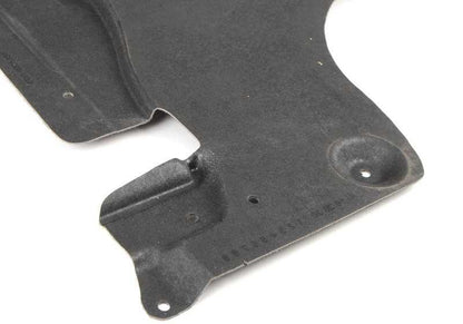 Cubierta protectora del motor OEM 51757185112 para BMW F07, F10, F11, F06, F13, F01, F02, F04. Compatible con versiones 530d, 535d, 535i, 550i xDrive. Original BMW.