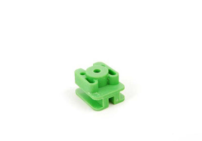 OM Exterior Clip 54317046643 para BMW E46 (modelos de telhado conversível). Peça original da BMW.