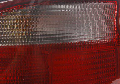 Piloto trasero izquierdo con intermitente blanco OEM 63212695025 para BMW E36 y Z3. Original BMW.