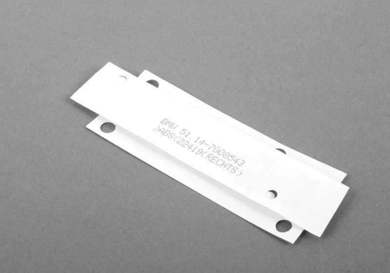 ORIGINAL EMBLEMA RIGHT OEM 51147008543 FOR BMW X5 E53 4.4I (FB41, FB42, FB61, FB62). Compatible with models from 2000 to 2006. Original BMW piece.