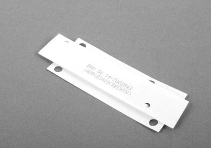 ORIGINAL EMBLEMA RIGHT OEM 51147008543 FOR BMW X5 E53 4.4I (FB41, FB42, FB61, FB62). Compatible with models from 2000 to 2006. Original BMW piece.