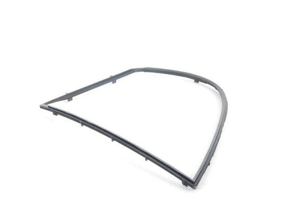 Marco fijo de la ventanilla lateral derecha OEM 51357033646 para BMW E60, E61. Original BMW.