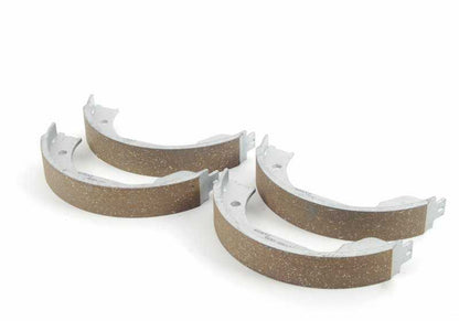 Kit de reparación zapatas freno OEM 34212213314 para BMW E60, E61, E63, E64, E53. Compatible con todos los motores y transmisiones indicados. Repuesto original BMW.