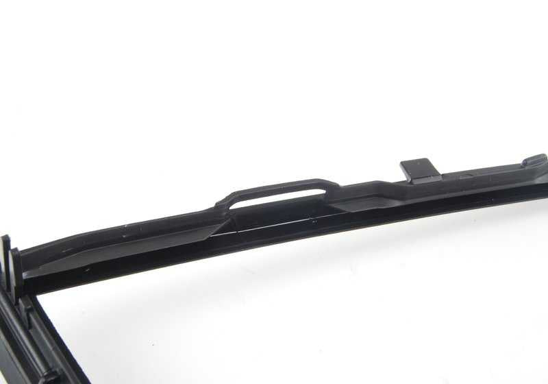 Junta ventana lateral trasera derecha OEM 51347060220 para BMW E90 {316d, 316i} todos los modelos compatibles. Original BMW.