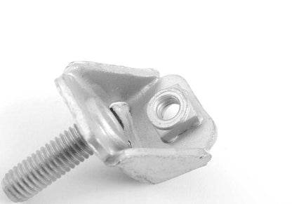 Codo de conexión aire acondicionado OEM 64551717921 para BMW E30. Pieza original BMW.