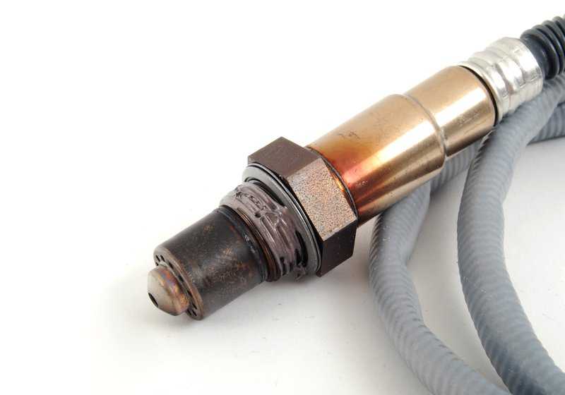 Lambda OEM 11787557223 per BMW X5 E70 4.8i (N62T) 2006-2010. Sensore grigio con cavo da 950 mm. BMW originale BMW.