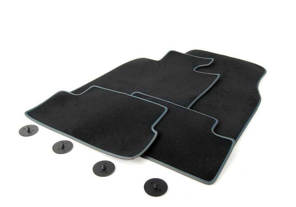 Juego de alfombrillas de moqueta con costura en azul caoba OEM 51477324847 para MINI R56 (Cooper, Cooper S, Cooper D, One) con cambio manual o automático. Original MINI.