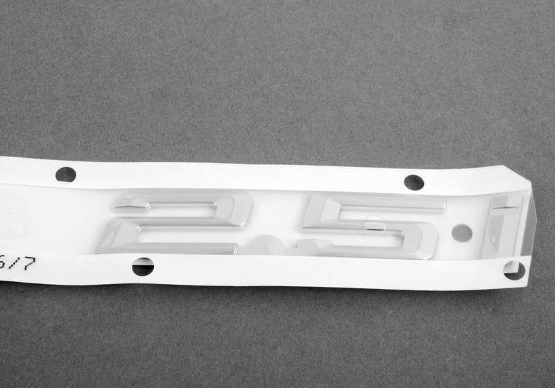 Emblema para BMW (OEM 51148413709). BMW original