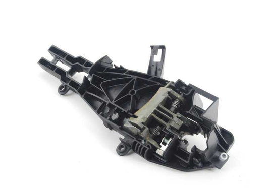 Soporte interior maneta exterior puerta derecha OEM 51217193264 para BMW F25, F26, E70, E71, E72. Repuesto original BMW.