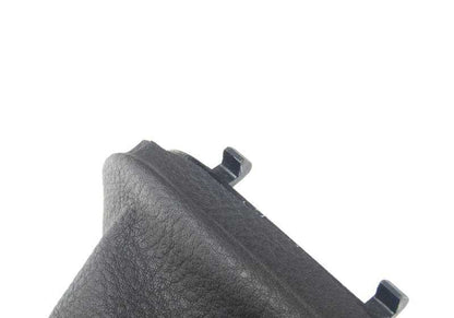 EVELOLECEDORA CAPA OEM 25111209868 para BMW E21. Peça original da BMW, ideal para cobrir componentes de mudança em modelos com mudança manual. BMW original.