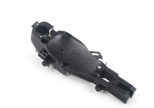Soporte interior de manilla exterior trasera derecha OEM 51217137054 para BMW E70, E71, E72. Original BMW.