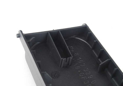 Cubierta izquierda OEM 51438172799 para la palanca de cambios de {BMW E36}. Original BMW.