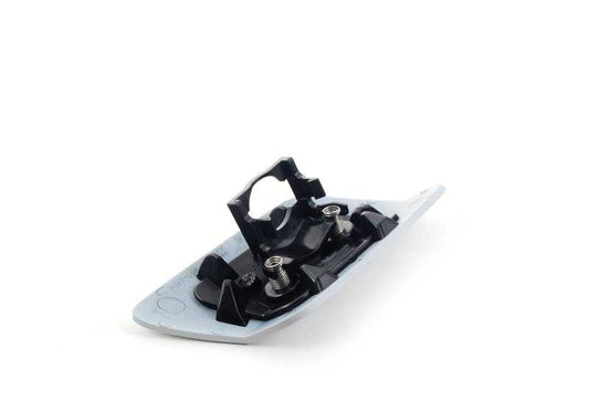 Tapa izquierda para difusor de agua limpiaparabrisas (imprimada) OEM 61677253393 para BMW E92 y E93. Original BMW.